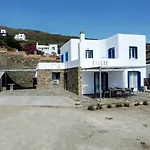 Semesterbostad & Hydroussa Sea View