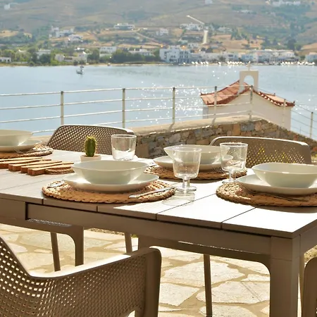 & Hydroussa Sea View *