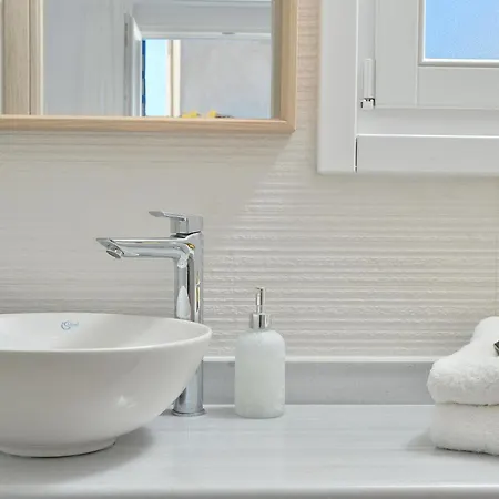 Holiday home & Hydroussa Sea View Gavrio