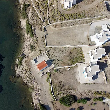 Feriehus & Hydroussa Sea View