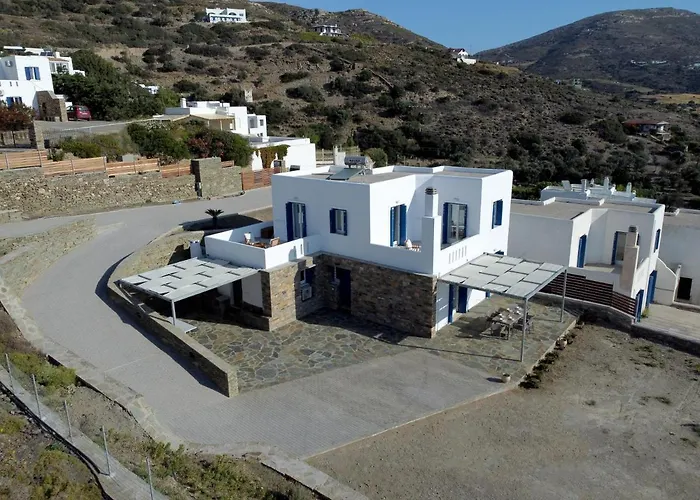 Semesterbostad & Hydroussa Sea View