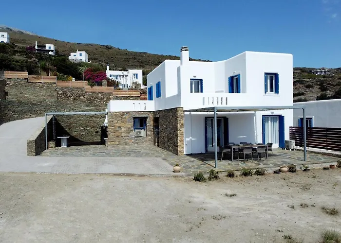 Semesterbostad & Hydroussa Sea View