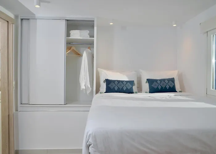 Semesterbostad & Hydroussa Sea View *