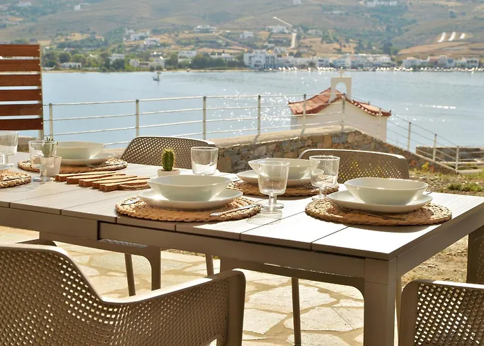 & Hydroussa Sea View *