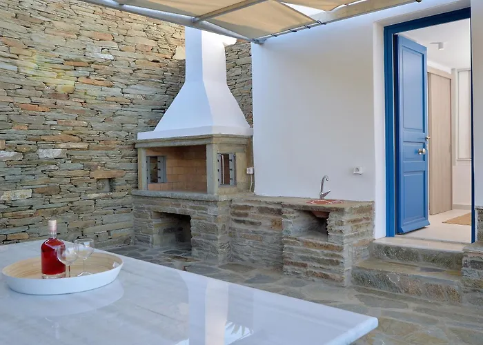 & Hydroussa Sea View